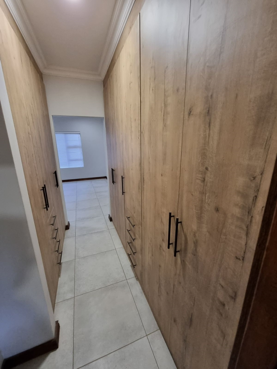 To Let 3 Bedroom Property for Rent in Melodie North West